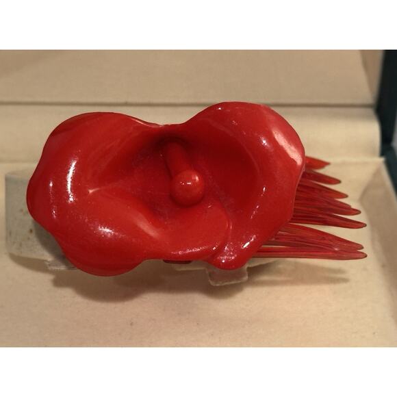 Vintage HAIR COMB Bright Red BAKELITE FLOWER Rockabilly - Picture 3 of 4